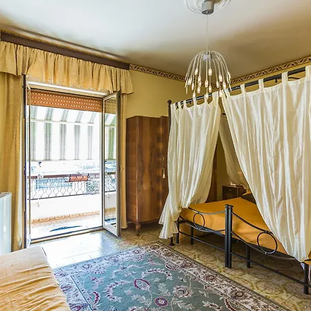 فندق مبيت وإفطار Tarchon Luxury