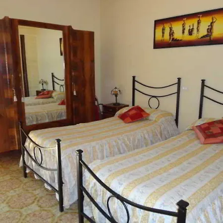 فندق مبيت وإفطار Tarchon Luxury