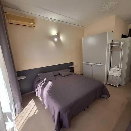 Tarchon Luxury Frühstückspension 3*
