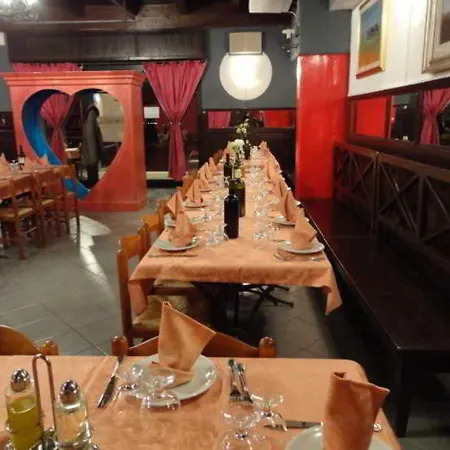 Tarchon Luxury Bed & Breakfast 3*