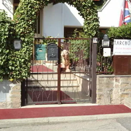 فندق مبيت وإفطار Tarchon Luxury 3*